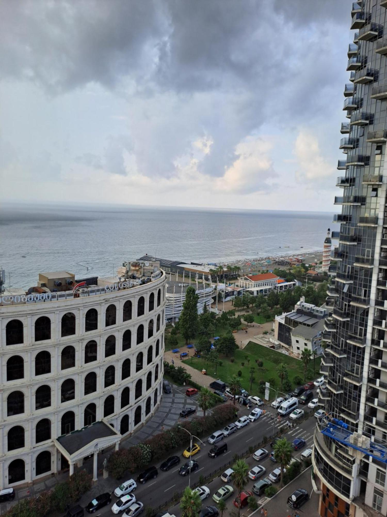 Batumi Orbi Sea View Apartment Екстериор снимка